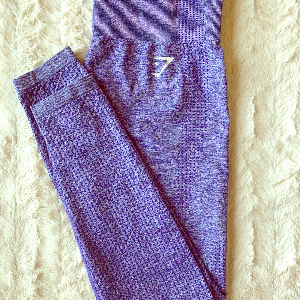 Gym shark leggings